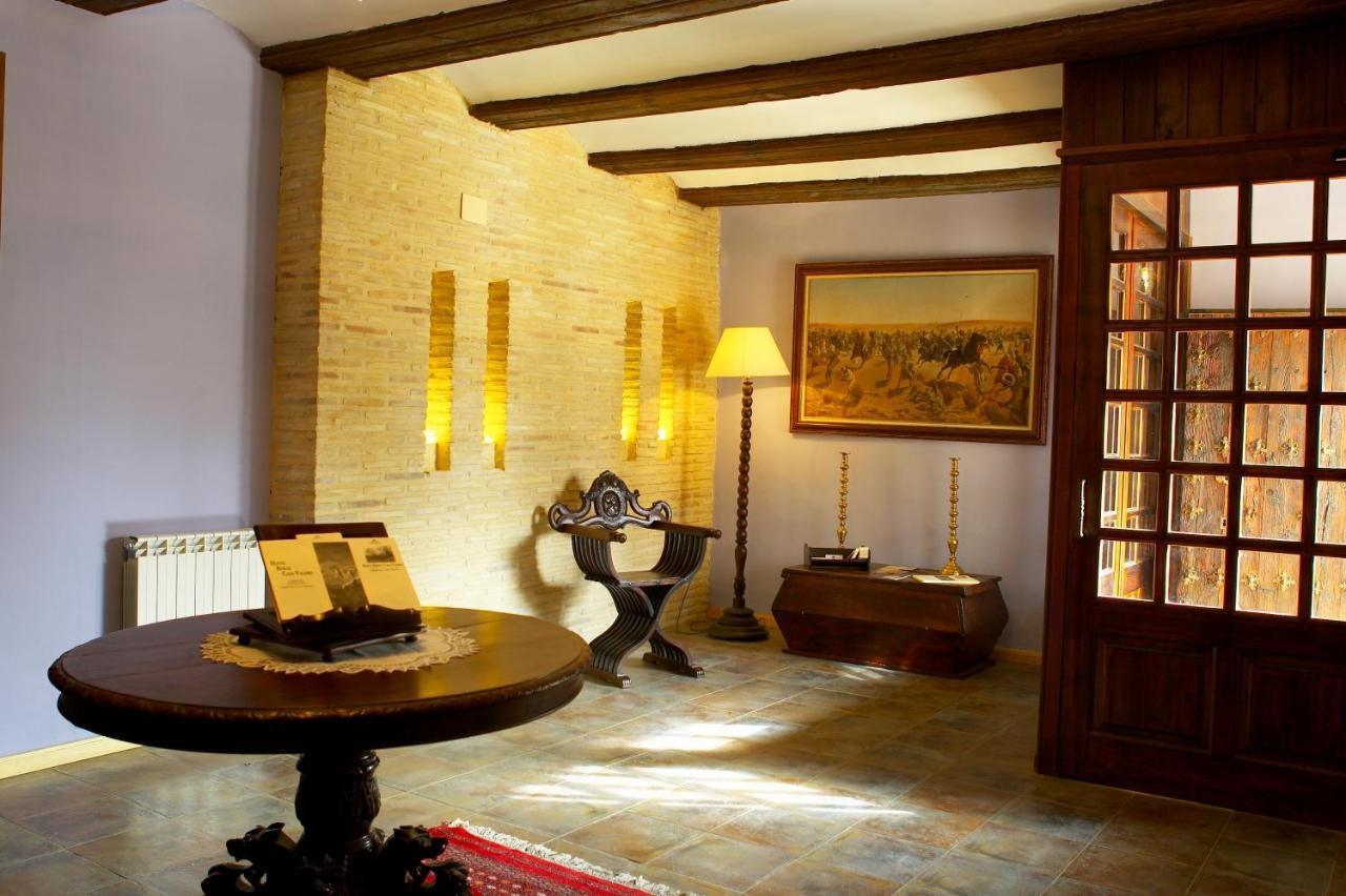 Hotel La Val Jarque de la Val Bagian luar foto