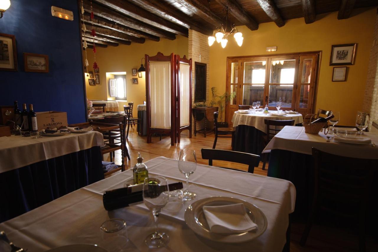 Hotel La Val Jarque de la Val Bagian luar foto